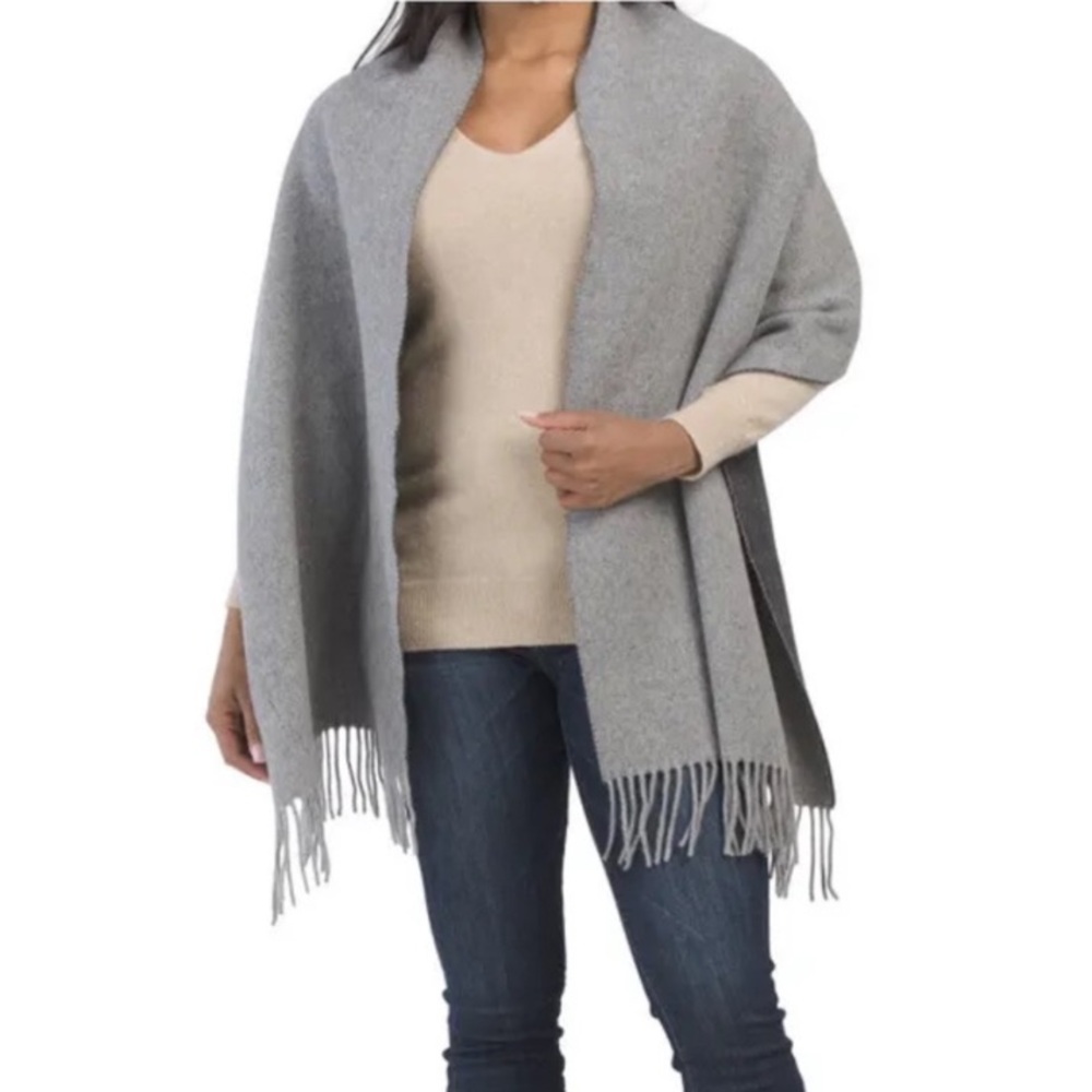 Italian Wool / Cashmere Blend Black and Gray Scarf